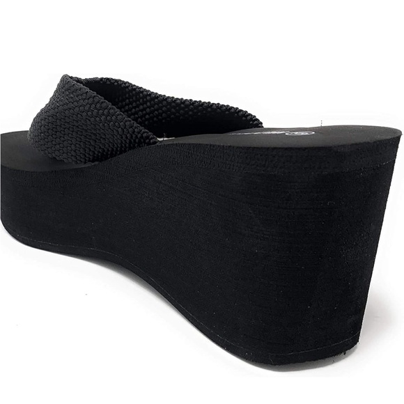 Charlotte Russe platform wedge sandals 🩴 - Picture 3 of 3